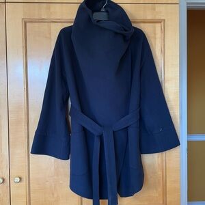 NWOT Modalinea Milan designer 64%wool 32% viscose navy bellied coat🍀🍀
